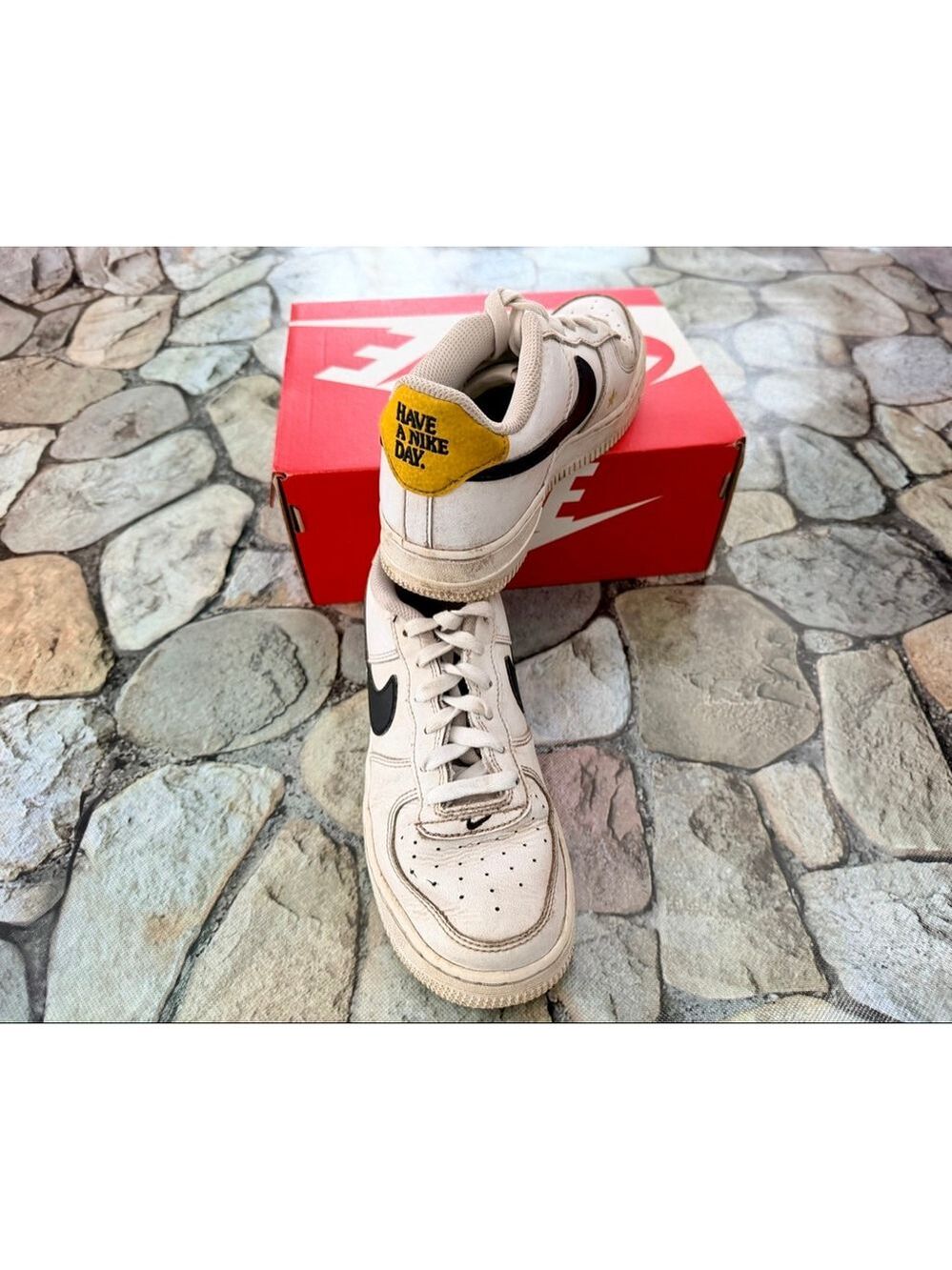 “HAVE A NIKE DAY” SNEAKER-SIZE 4.5